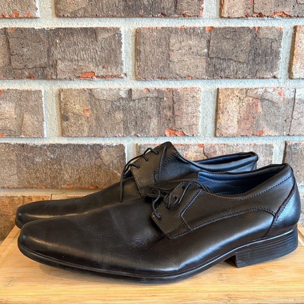 Elegant Black Leather Men's Oxfords